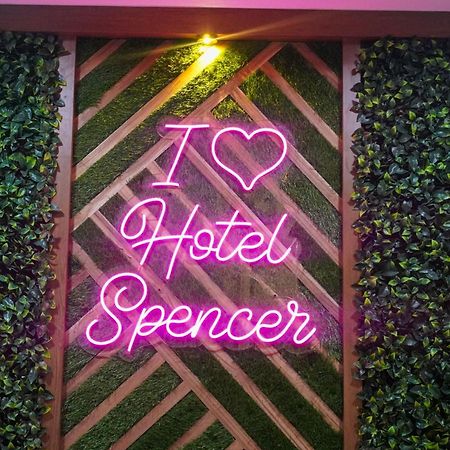 Hotel Spencer-Navi Mumbai Kültér fotó