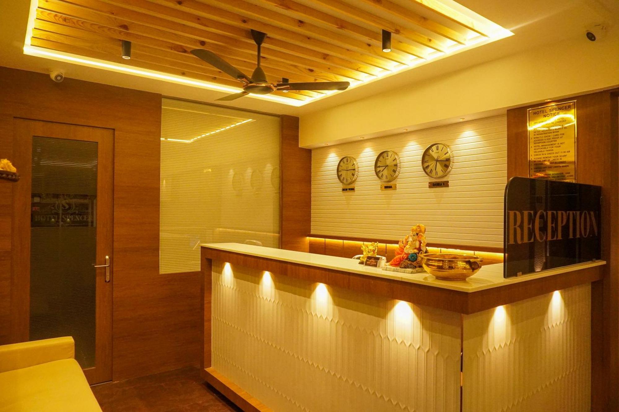 Hotel Spencer-Navi Mumbai Kültér fotó