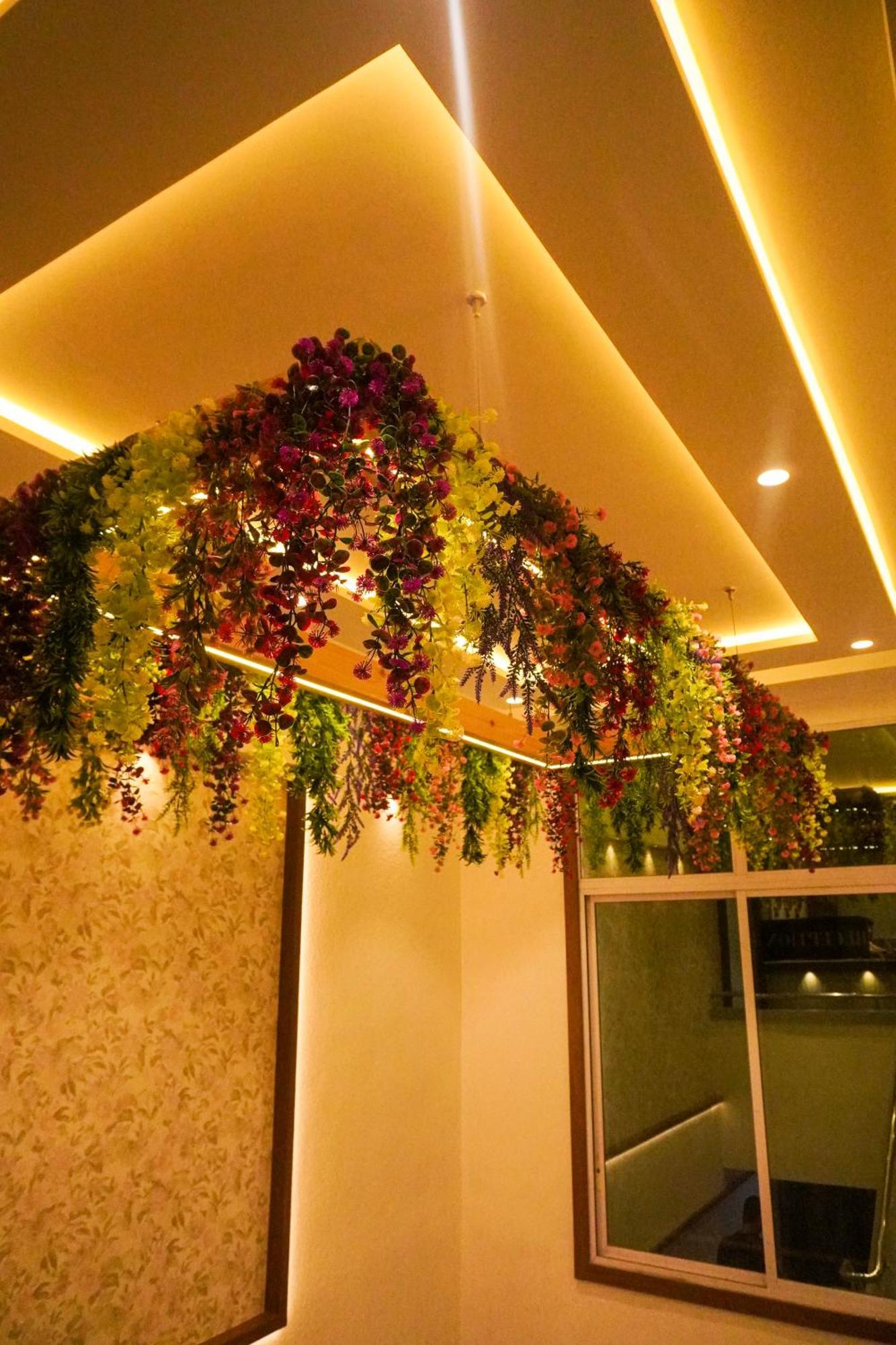 Hotel Spencer-Navi Mumbai Kültér fotó