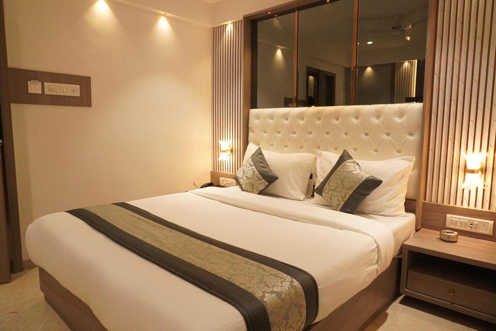 Hotel Spencer-Navi Mumbai Kültér fotó